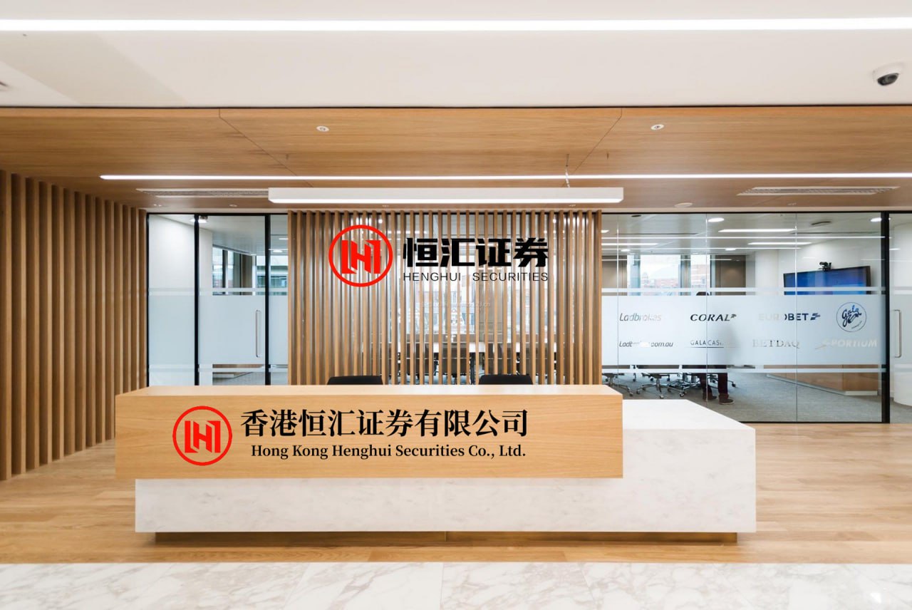 亿策略APP下载 3个理由告诉你，为什么欧阳娜娜这次“翻车”的配色，其实...